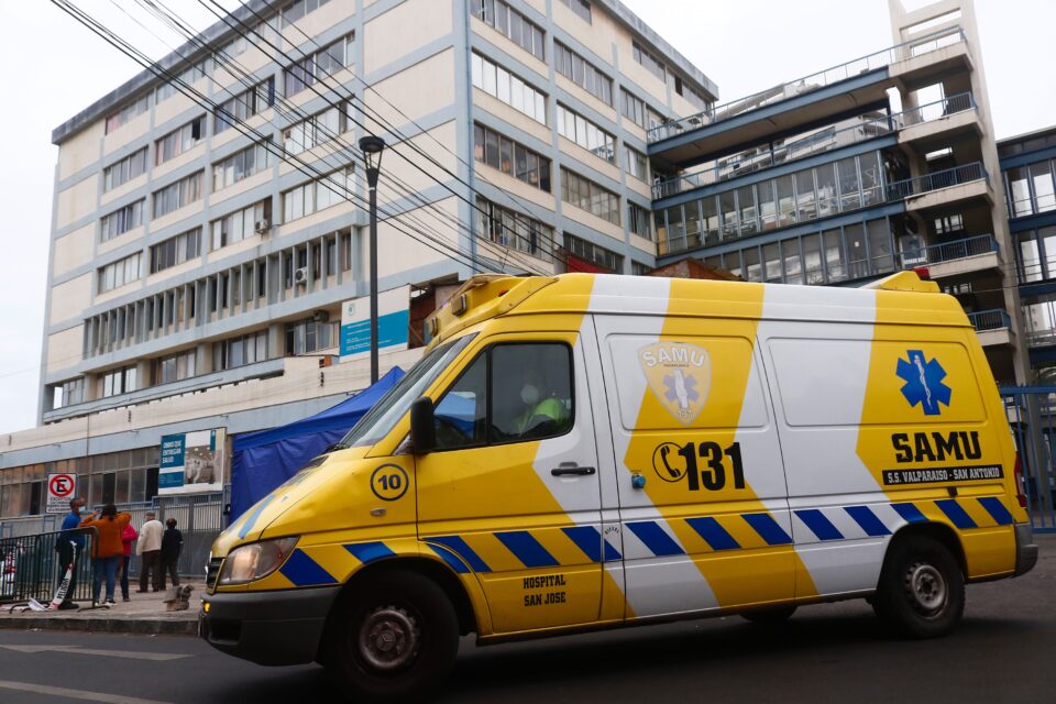 Chile's coronavirus surge led Van Buren Hospital in Valparaíso to set up mobile mortuaries